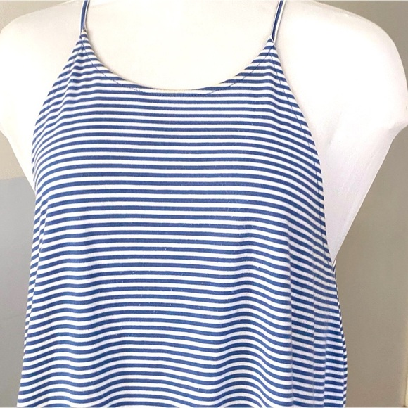 6 for$20♥️ Secret Treasure blue and white slightly halter top - Picture 5 of 8
